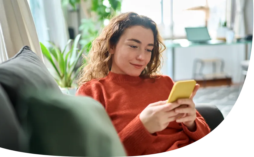Mama sucht einen Babysitter am Handy
